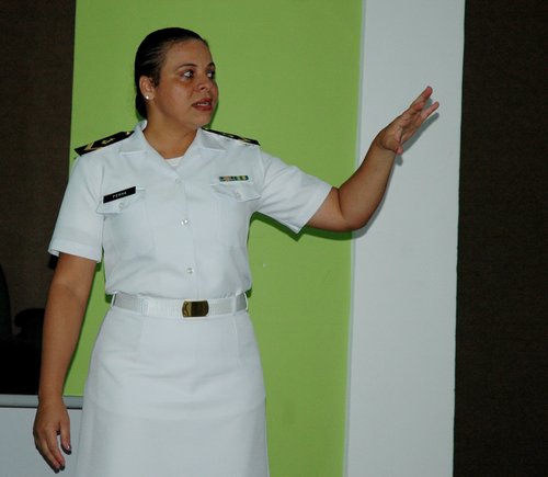 Penha em palestra sobre a Escola de Aprendizes-Marinheiros. Foto: Émille Araújo.