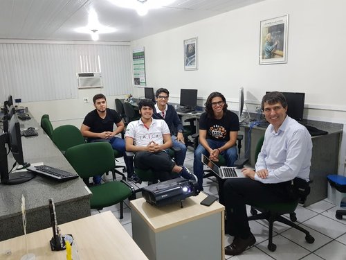 O professor Fernando veio ao Brasil conhecer as instalações do IFRN na área de robótica