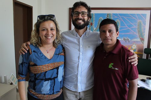 Da esquerda para direita a professora Kardydja Nascimento, o diretor do campus Cidade Alta, Carlos Eduardo, e o aluno Genildson de Oliveira. Foto: Ricardo Krusty