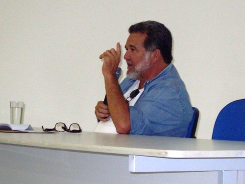 Além de jornalista, Vicente Serejo é professor aposentado do Departamento de Comunicação Social da UFRN