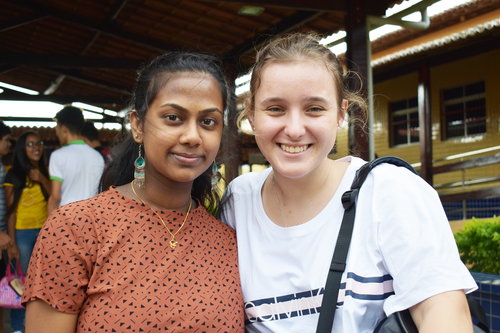 Sweda e Nadine, de Estados Unidos e Alemanha, avaliaram como positiva a experiência de conhecer o Brasil e visitar o Campus