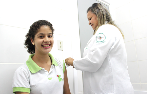 Na primeira etapa da campanha, realizada na última terça-feira (21), foram vacinados 226 alunos