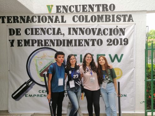Alunos do Campus em evento na Colombia
