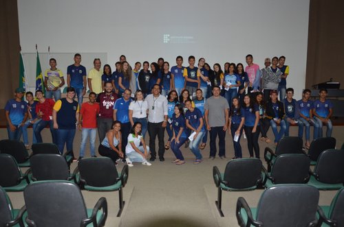 Alunos do nono ano da Dinarte Mariz realizaram uma série de atividades no Campus