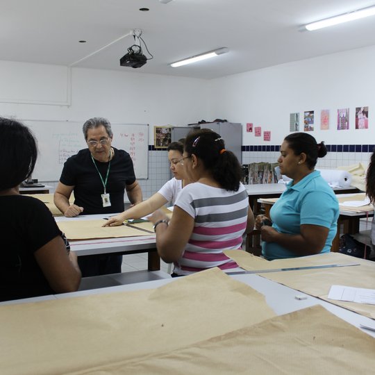 #10045 Costureira Básica