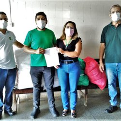 #10368 Projeto de extensão do IFRN / Campus Caicó faz doação de capotes hospitalares