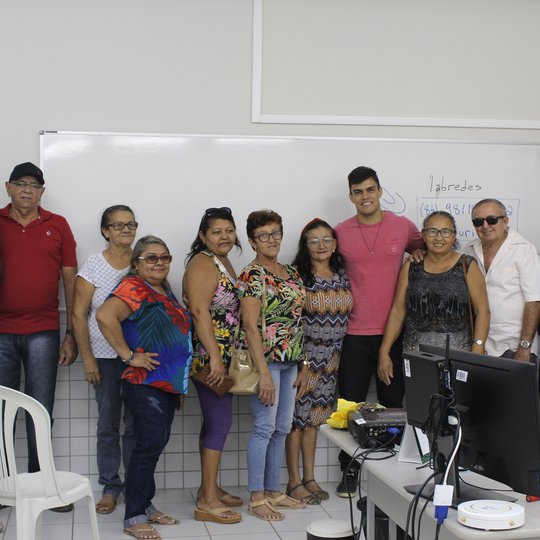 #10644 Projeto de Inclusão Digital de Idosos inicia suas atividades