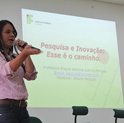 #10858 Tijolo ecológico é apresentado em palestra sobre pesquisa e inovação