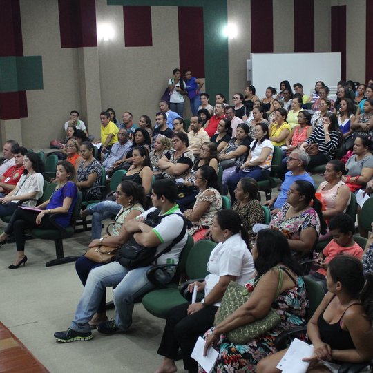 #11065 Reunião de pais tem público expressivo