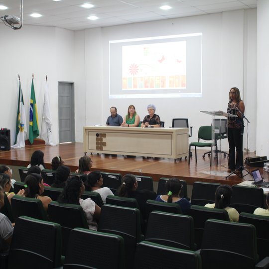 #11406 Coordenação de Extensão realiza aula inaugural do Mulheres Mil