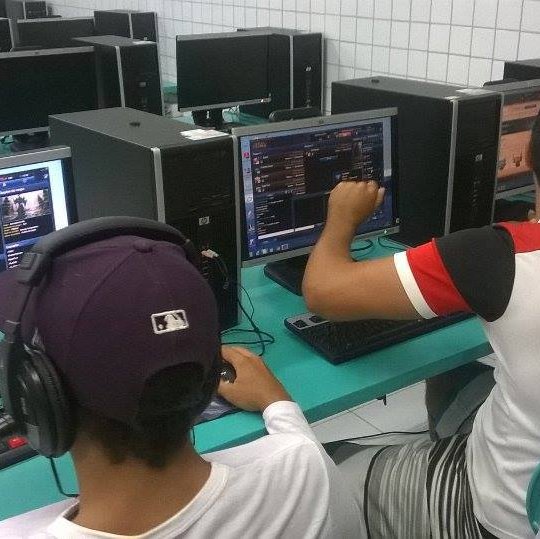 #11980 Alunos participam de torneio de jogos eletrônicos