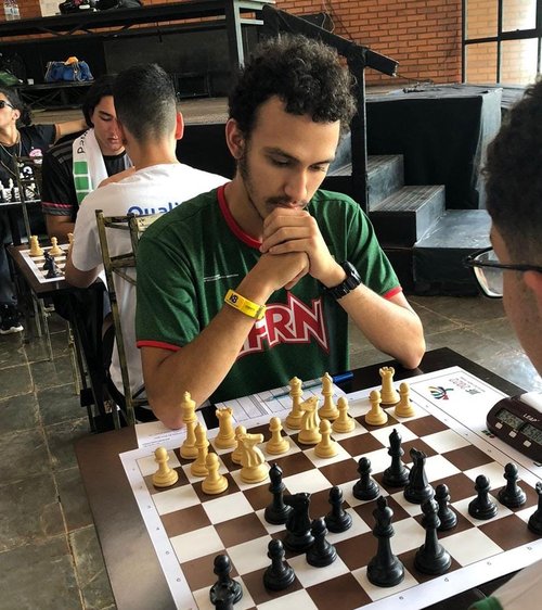 Um dos grandes mestres do xadrez no Brasil participa de torneio em Goiânia  - @aredacao