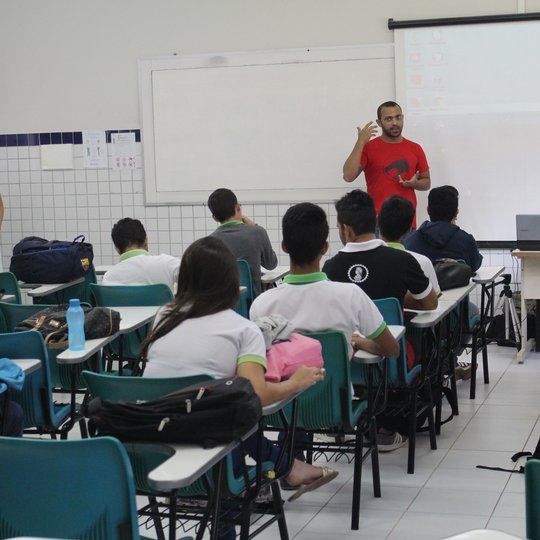 #12354 Oficina aborda a produção de documentários com alunos do integrado