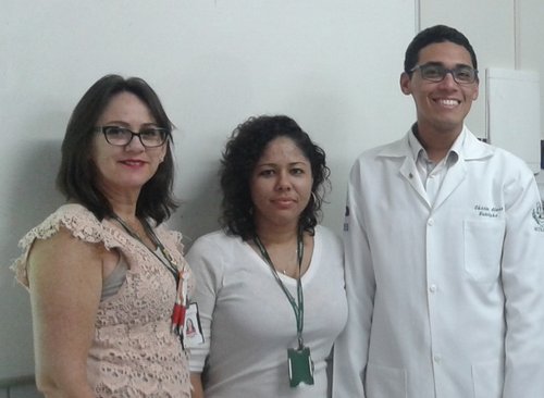 Ideíze Medeiros (técnica em enfermagem), Clarissa de Oliveira (coordenadora da COAES/SGA) e Cássio Alves (estagiário de Nutrição)