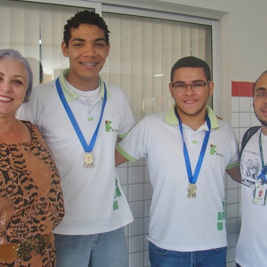 #12560 Estudantes conquistam medalha de mérito da OBR 2014