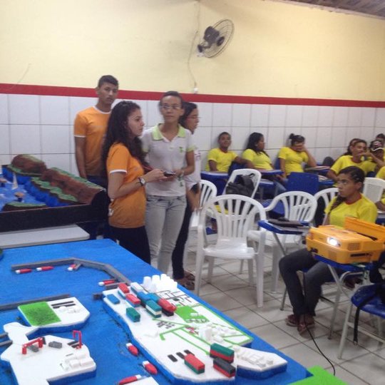 #12684 Projeto apresenta trabalhos feitos em sala de aula à escola municipal