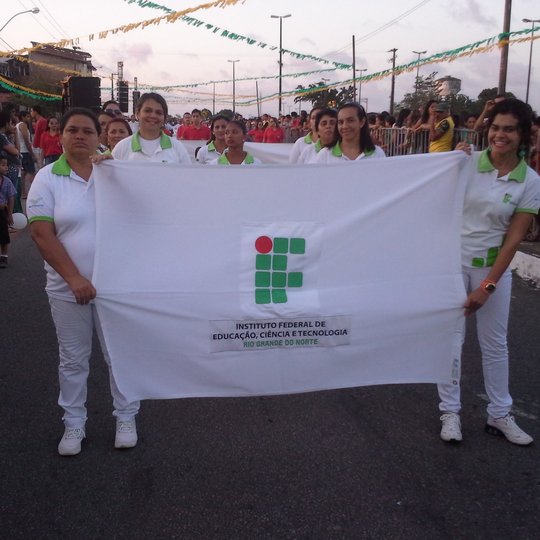 #14010 Alunos do Câmpus Parnamirim representam a Instituição no desfile cívico