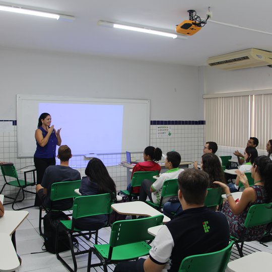 #14042 Campus oferta curso de LIBRAS para a comunidade