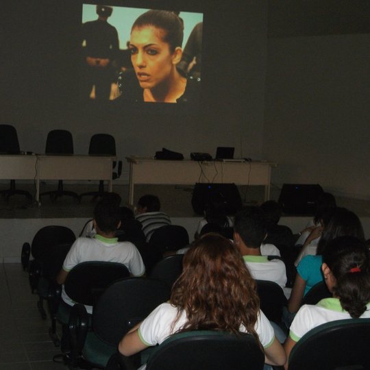 #14329 Projeto de Extensão Leva Alunos a Debaterem Ciência por Meio de Filmes