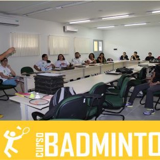#14893 Profissionais de Educação Física são capacitados com minicurso de Badminton