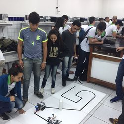 #14925 Alunos de Mecatrônica participam de competição de robótica