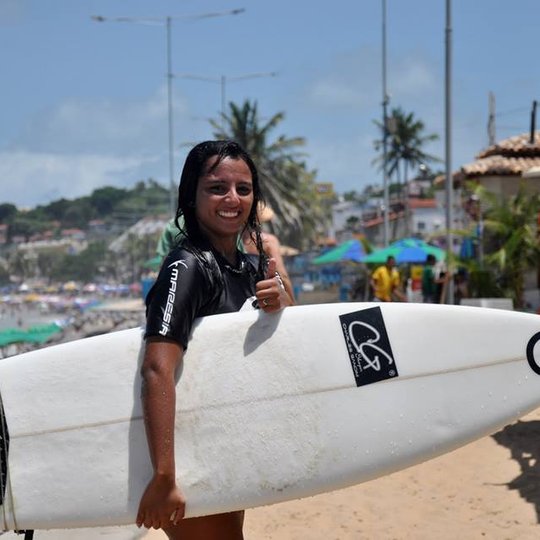 #15117 Aluna do Campus Parnamirim ganha ouro no surfe