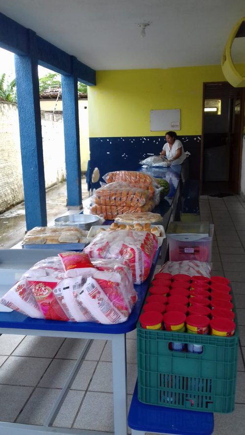 Alimentos entregues pelo IFRN Campus Parnamirim no Albergue Municipal