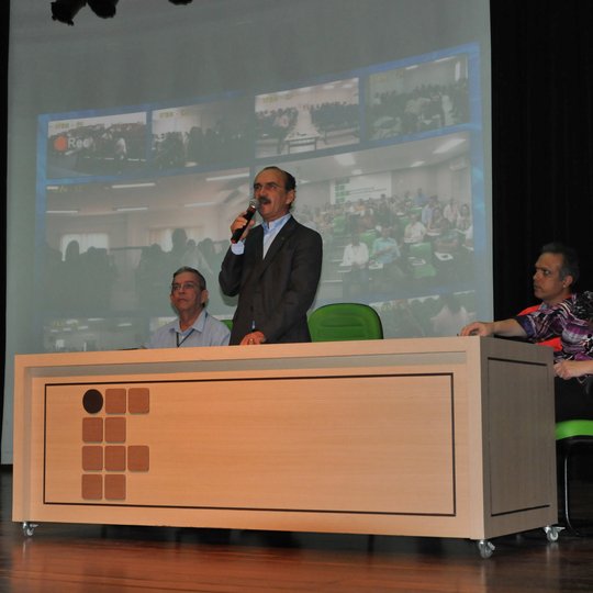 #15959 Lançamento de livro marca abertura do ano letivo 2014 no auditório do Campus Natal Central