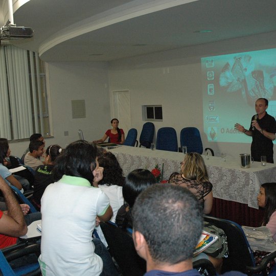 #16167 Alunos, professores e PM discutem “Violência e drogas na escola” 