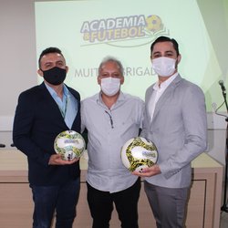 #16225 Aula inaugural do projeto "Academia e Futebol" marca abertura de inscrições