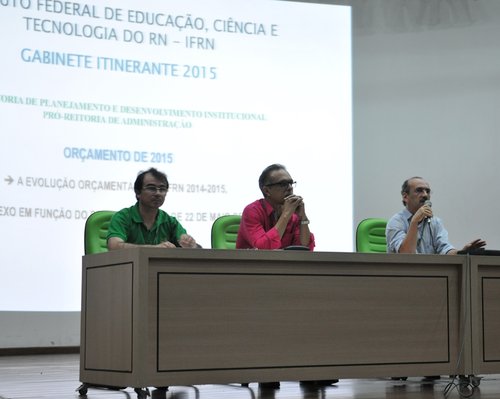 Diretor de Administração (CNAT), Francisco Pontes, Diretor Geral (CNAT), Arnóbio Araújo e Reitor do IFRN, Belchior Rocha. Foto: Diego Fonseca.