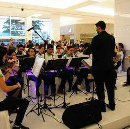 #17230 Orquestra Jovem Popular do IFRN se apresenta em maior shopping do estado