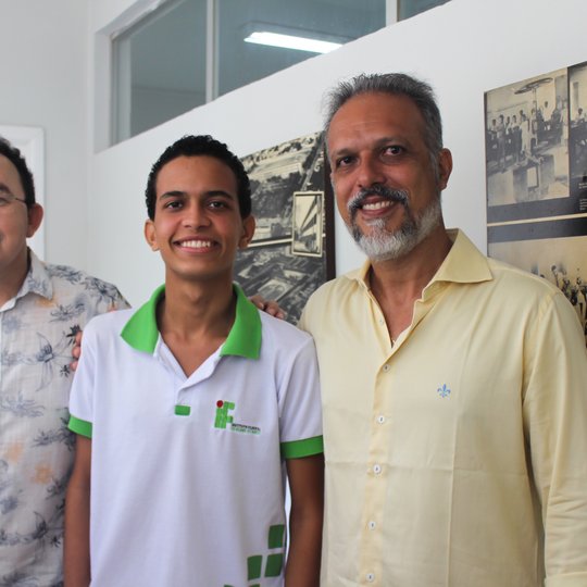 #17399 Aluno do CNAT vence etapa estadual do concurso internacional de cartas
