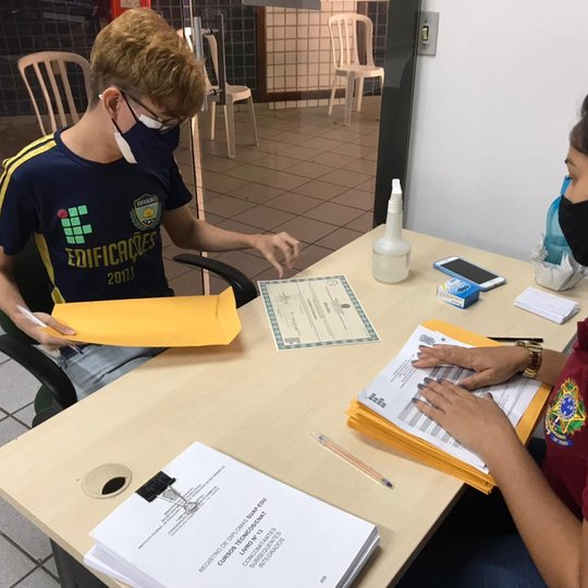 #17644 Diplomas dos alunos dos cursos Técnicos Integrados são entregues no Protocolo do CNAT