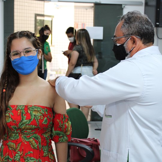 #17927 Campus Natal-Central amplia alcance da vacinação e atende servidores e público externo