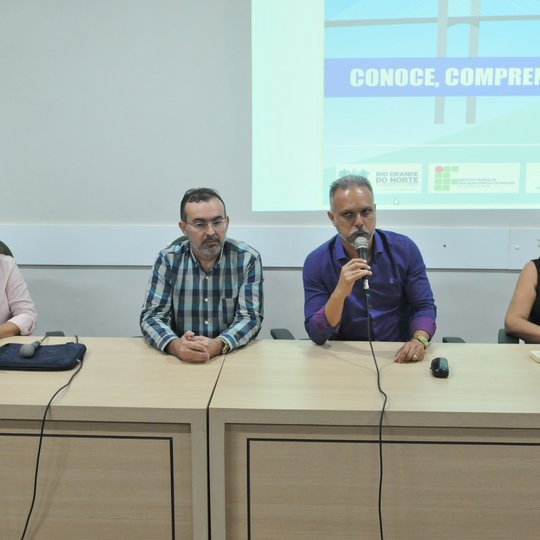 #18160 Campus Natal - Central sedia abertura da segunda fase de cursos de espanhol para profissionais do turismo