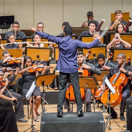 #18923 Orquestra Castro Alves da Bahia se apresenta nesta segunda-feira (16), no Auditório