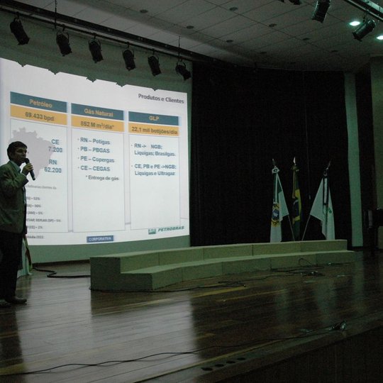 #20008 Campus Natal Central sedia 1a FEIRA DE CIÊNCIA E TECNOLOGIA DO PFRH-IFRN