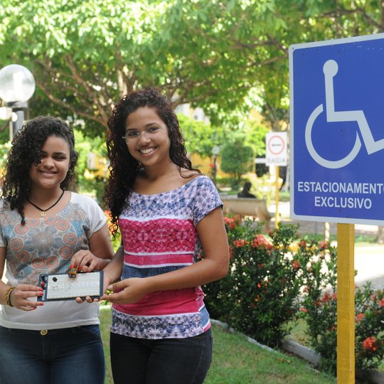 #20153 Alunos do CNAT desenvolvem sistema de monitoramento de vagas preferenciais em estacionamentos