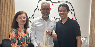 Posse de novos servidores