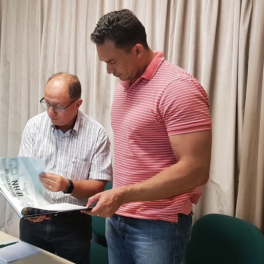 #22517 Reitoria recebe senador para visita técnica