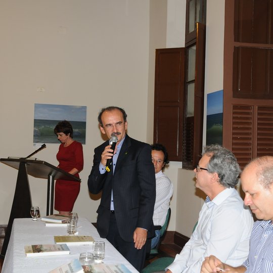 #23273 IFRN e Embrapa Solos lançam livro sobre biocombustíveis sólidos