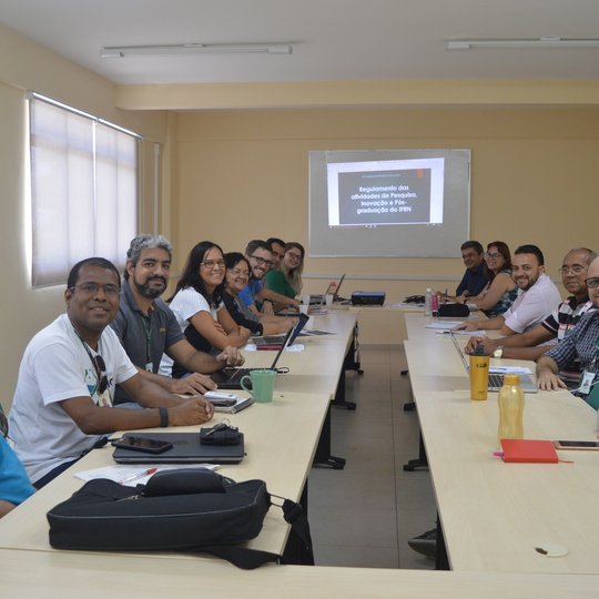#24175 Pró-Reitoria discute documento que regulamenta as ações do setor 