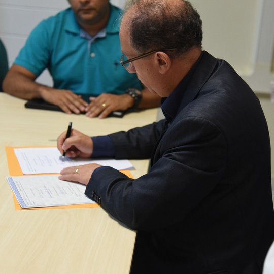 #24413 Reitor assina escritura de instalação do Campus Avançado de Jucurutu do IFRN