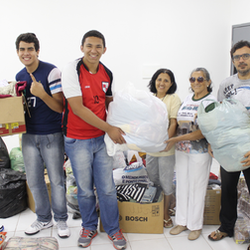 #25189 Campus Zona Norte realiza doação de roupas e alimentos durante Semadec