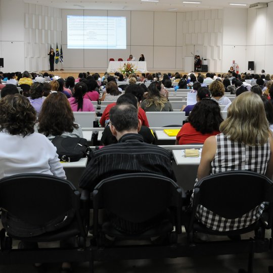 #25284 Sociedade civil discute o Plano Nacional de Educação
