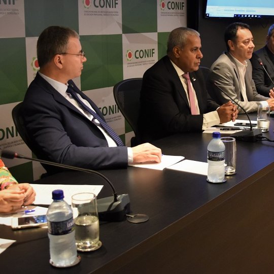 #25318 Reitor do IFRN defende manutenção de orçamento junto a Secretário de Educação do MEC