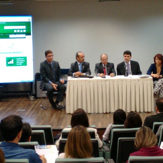 #25649 Reunião discute a ampliação do Programa Idiomas sem Fronteiras