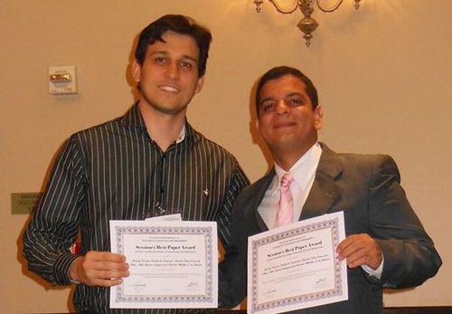 Marcus Vinícius e Miler Franco destacam o prêmio recebido pelo artigo sobre gestão
