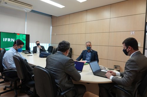 Representantes do IFRN em reunião com o secretário da Secretaria de Educação Profissional e Tecnológica do MEC, Tomás Dias Sant´Ana